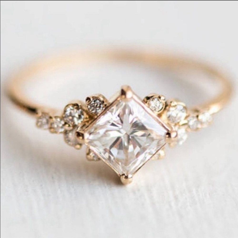 New Women’s Princess Yellow Gold Diamond Ring - Picture 1 of 4